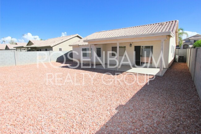 Photo - Charming 4-beds, 2-baths home in Wildflowe...