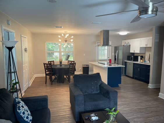 2328 Skyland Dr