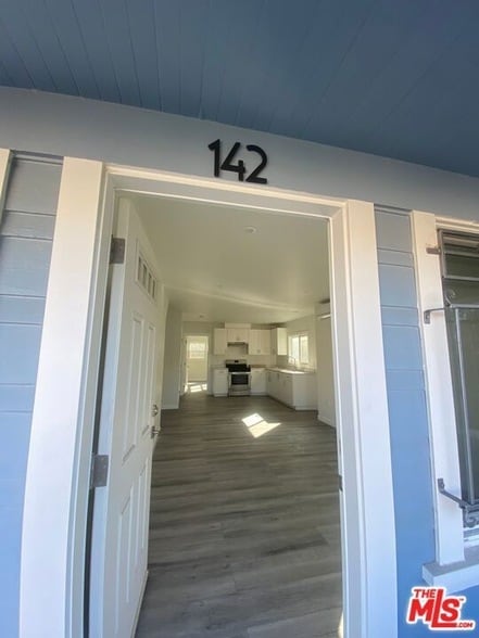 Photo - 142 Douglas St