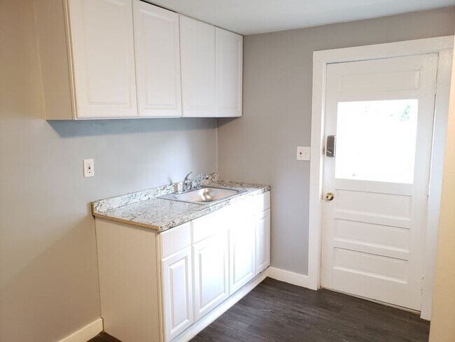 Photo - 436 Granite St Unidad #4 Rental