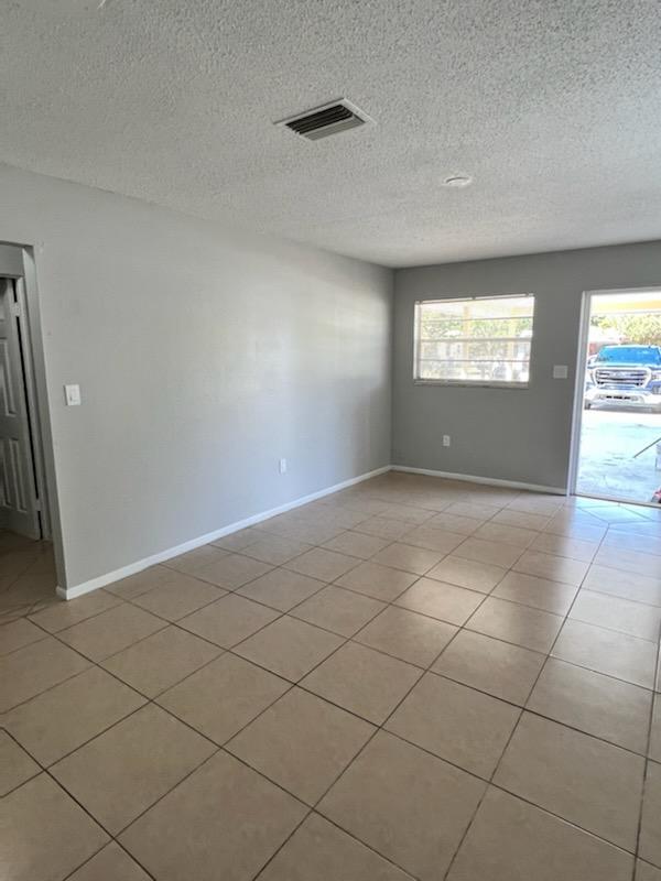 Photo - 5511 18th St W Unidad D