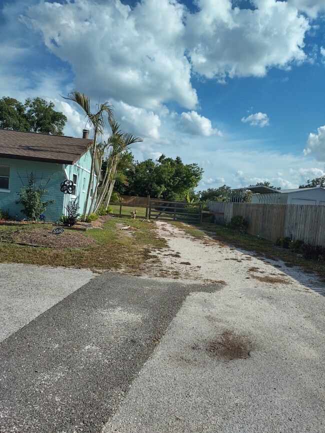 Photo - 5510 18TH AVE E