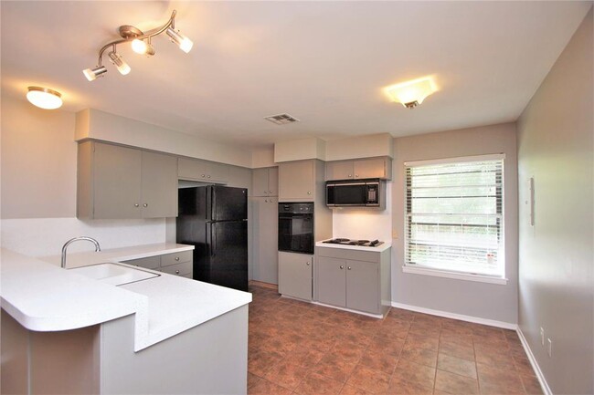 Photo - 3202 Barton View Dr