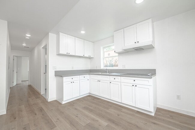 Photo - LA T 250 Unidad 1/2