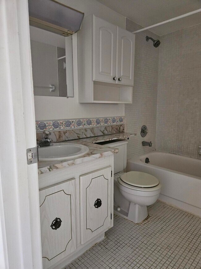 Photo - 500 Village Green Cir W Unit 118