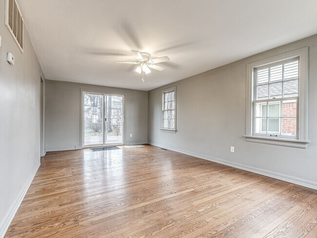 Photo - Charming 2bed/1.5 bath minutes from Plaza in Aurora Neighborhood - Appliances, Garage + Storm She...