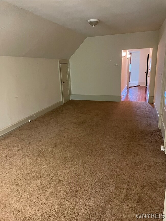 Photo - 721 W Ferry St