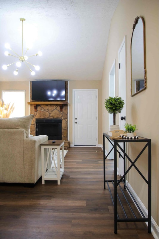 Photo - 6734 Winchester St