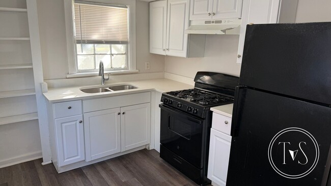 Photo - 3706 Montgomery St