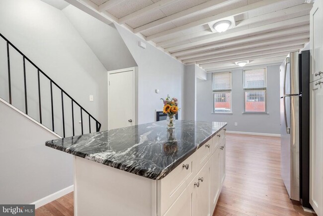 Photo - 714 S Randolph St