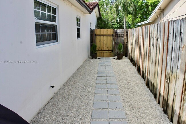 Photo - 1320 Arthur St Unit 1320