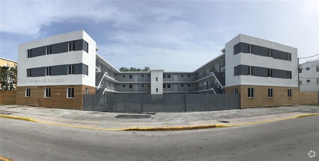 Building Photo - 540 NW 7th St Unit 24 Rental
