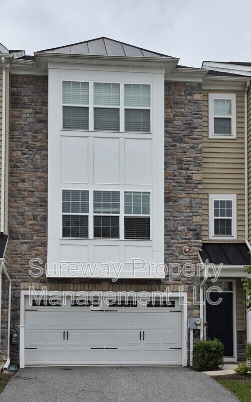 Building Photo - 19 Skylar Cir