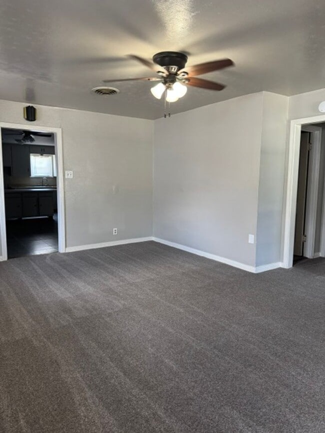 Photo - Cute 3 bedroom off in Gables Area!