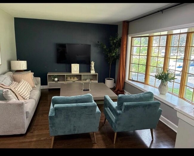 Photo - 436 Springhill Dr