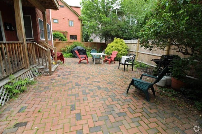 Building Photo - 3.0 bedroom in Cambridge Massachusetts 02139 Unit 1-R Rental