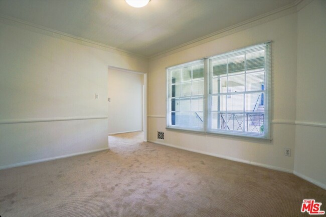 Photo - 8551 Holloway Dr