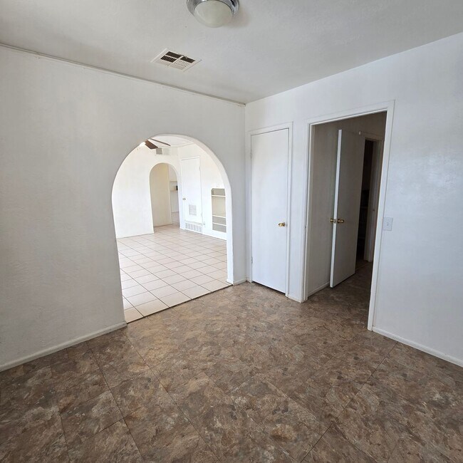 Photo - 701 W Soto St Unidad "B"