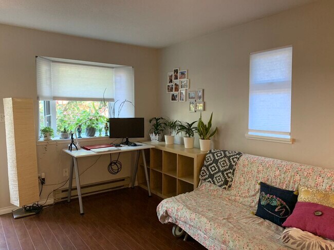 Photo - 1182 W 7th Ave