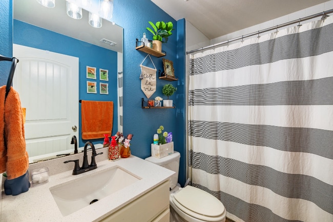 Photo - 13721 Dr
