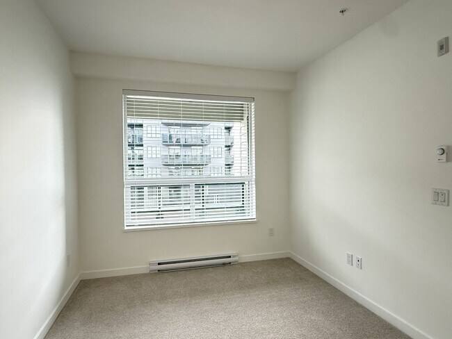 Photo - 15733-15785 85 Ave