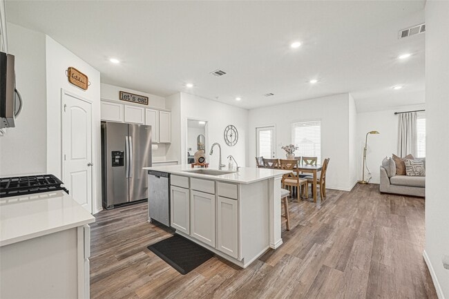 Building Photo - 210 Coral Drift Ct