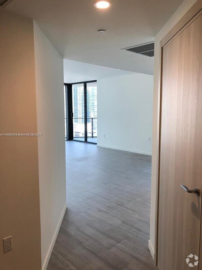 Building Photo - 1000 Brickell Plz Unit 2915 Rental