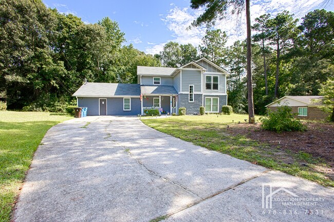 Photo - 389 Riverbrook Trail House