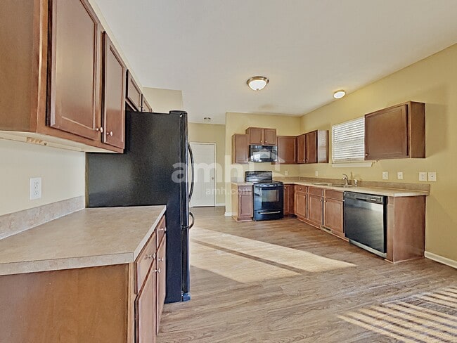 Photo - 103 Porter Ct