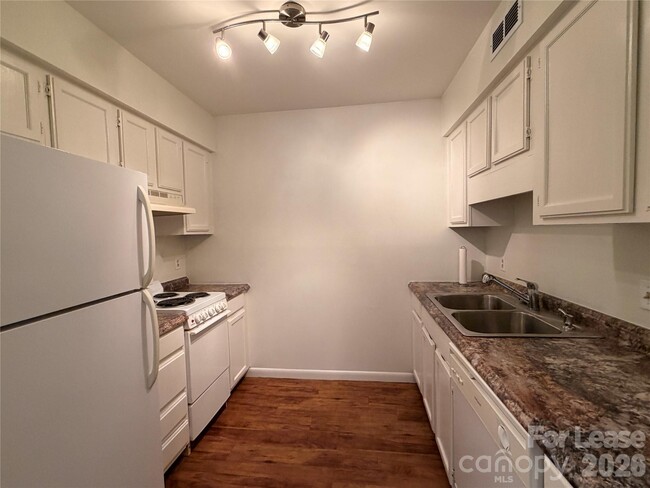 Building Photo - 3147 Heathstead Place Unit A