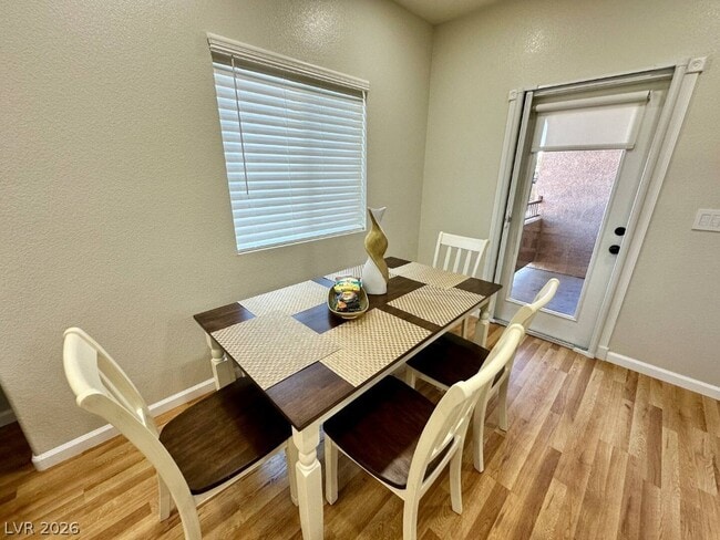 Photo - 9580 W Reno Ave Unidad 169