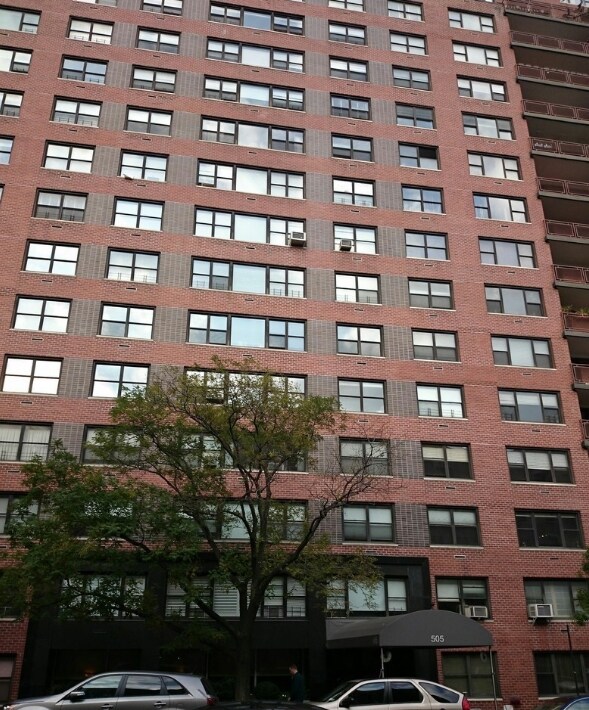 Photo - East River House