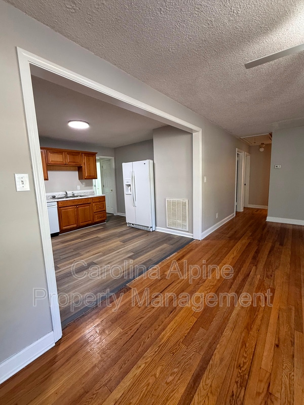 Photo - 409 S Merritt Ave