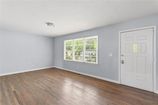 Photo - 2363 Beverly Ln