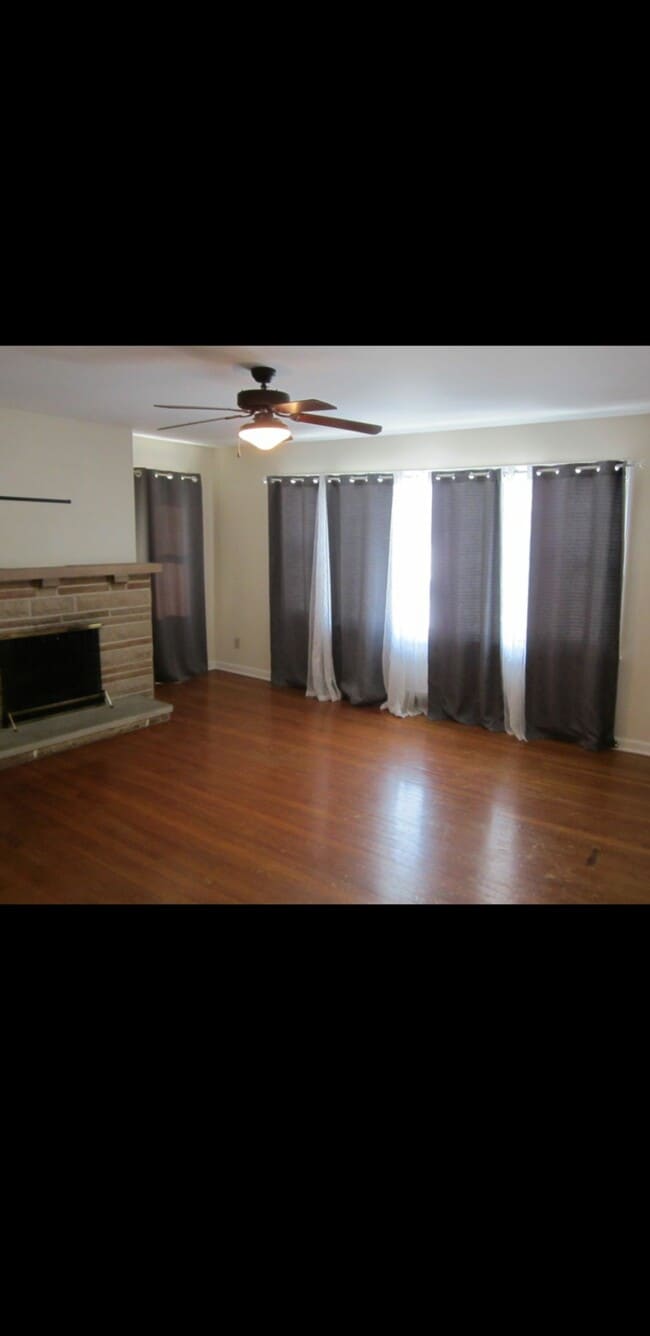 Photo - 2824 Wise Ave NW