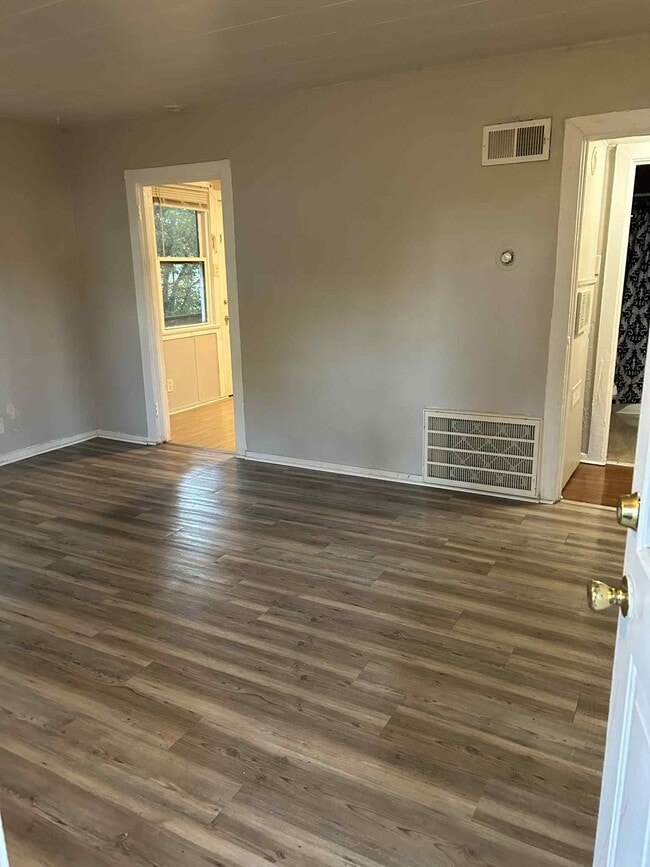 Photo - 98 23rd St S