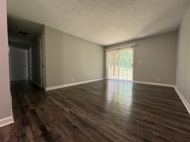 Photo - Woodfield Unit 513