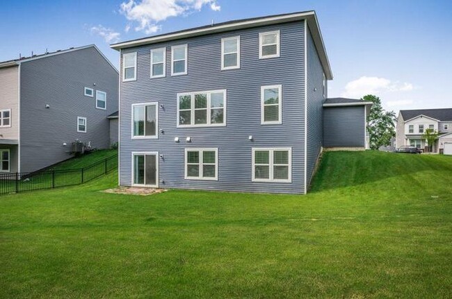 Photo - 21979 Lower Mill Ave