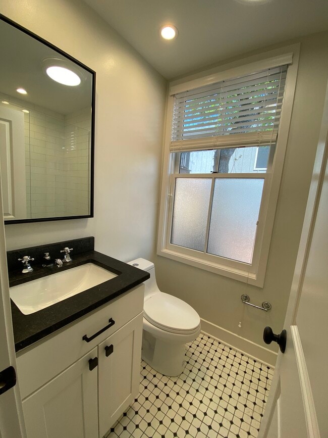 Photo - 252 Jackson St