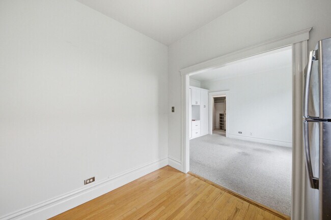 Photo - 2211 California St