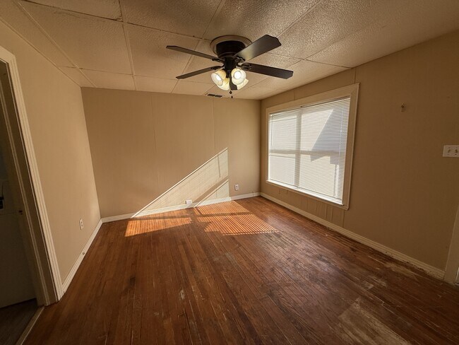Photo - 2425 Bolivar St