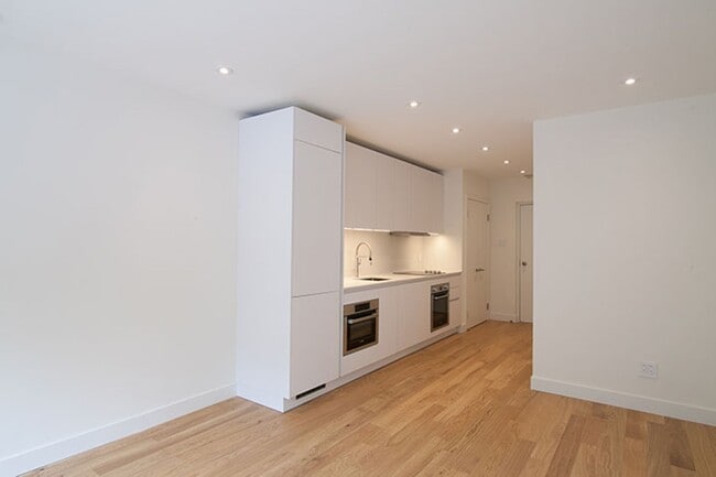 Photo - 3468 Rue Drummond Unit 0102B