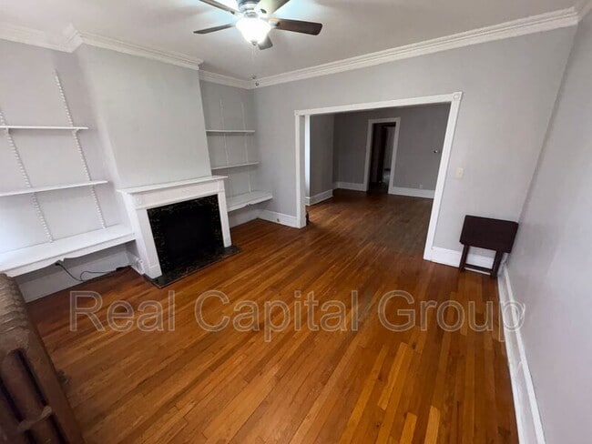 Photo - 1529-1529 Foster Ave