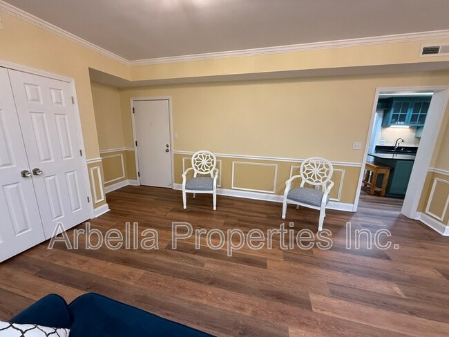 Photo - 701 W Locust St Unit Apt 38