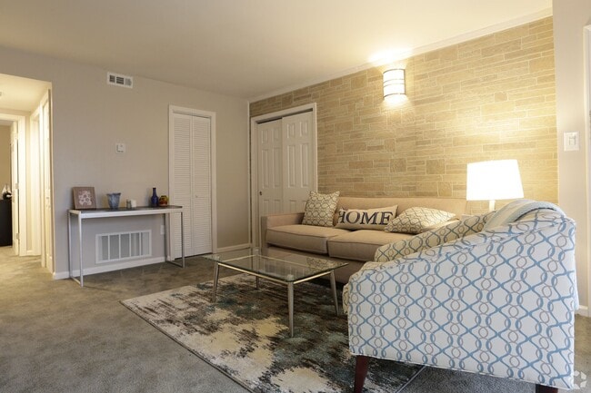 Chestnut Lane Apartments