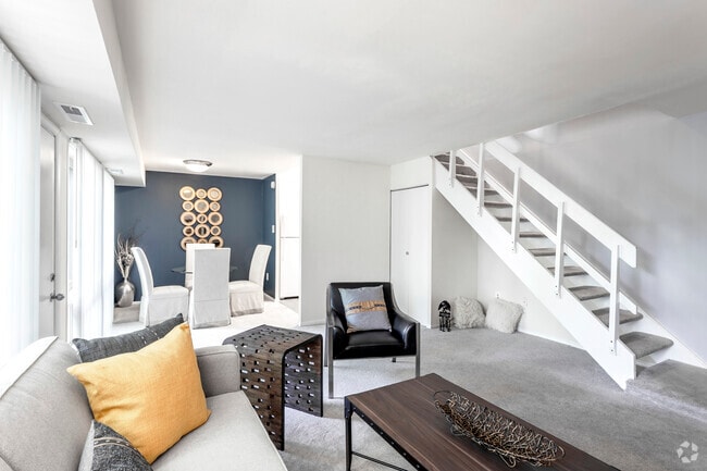 2 BR, 1 BA - 888 SF - The Courts of Camp Springs