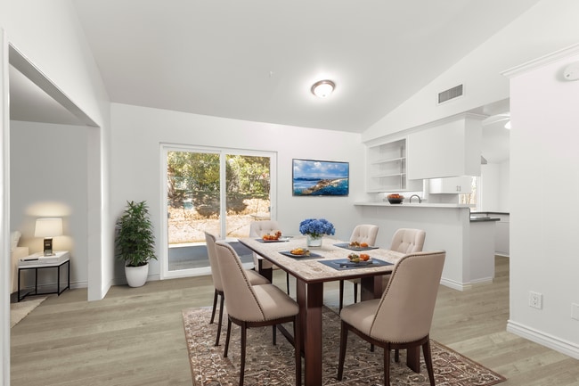 Photo - 20335 Oxnard