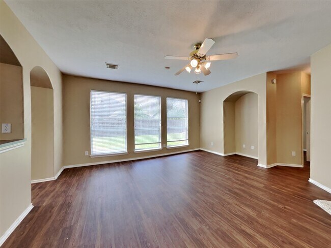 26004 Castle Meadow Ln