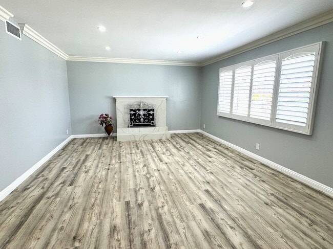 Photo - 17442 Jefferson Ln