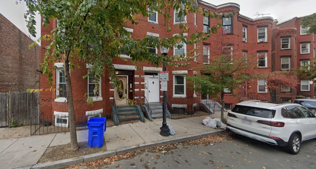 Photo - 7 Warwick St